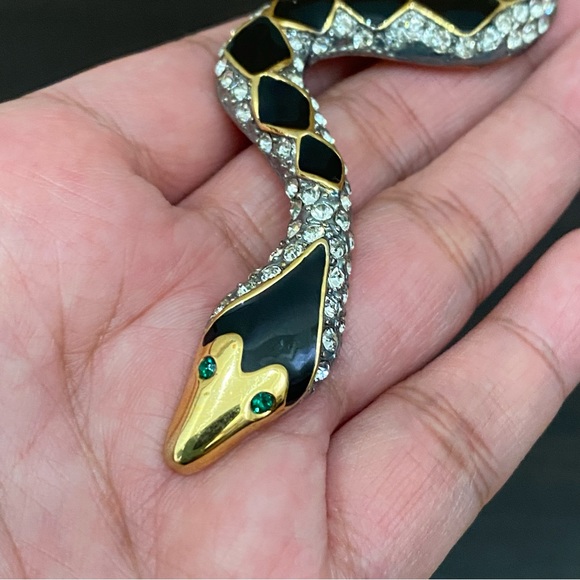 Vintage Signed Gold-tone Luxurious 5.5” Snake Enamel Rhinestone Crystal Brooch - Picture 9 of 13